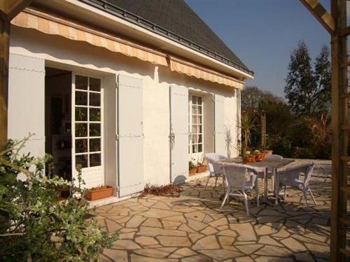 LA TURBALLE - Maison bien expos�e de type 6 sur terran clos de 1190 m�