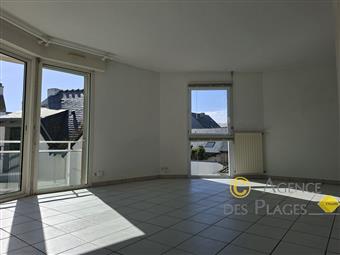LA TURBALLE CENTRE-VILLE - Maison 2 chambres � vendre - Garage de 65 m�