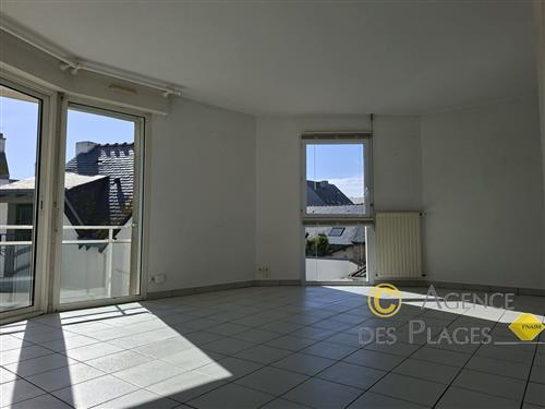 LA TURBALLE CENTRE-VILLE - Maison 2 chambres � vendre - Garage de 65 m�