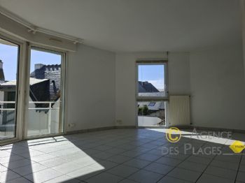 LA TURBALLE CENTRE-VILLE - Maison 2 chambres � vendre - Garage de 65 m�