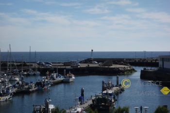 LA TURBALLE FACE PORT - Bel appartement en duplex T2bis � vendre 32.25 m� habitables - Proximit� plage et commerces