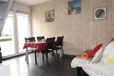 LA TURBALLE PROCHE CENTRE-VILLE ET PLAGE - Appartement en duplex 2 chambres � vendre - 41.29 m� habitables (59.59 m� au sol)