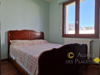 LA TURBALLE CENTRE-VILLE - Maison 3 chambres � vendre - Espace de vie de plain pied