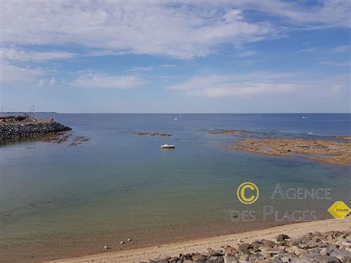 LA TURBALLE FACE PORT ET MER - Magnifique appartement de 47 m� 2 chambres � vendre - Proximit� imm�diate de la plage