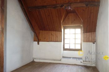 PIRIAC SUR MER CENTRE-VILLE - Magnifique maison bretonne d'�poque � r�nover - Proximit� imm�diate du port