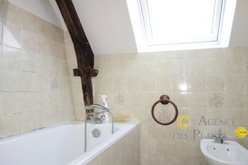 PIRIAC SUR MER dans un lieudit - Maison ancienne en pierre 3 chambres � vendre - Plage et commerces � v�lo