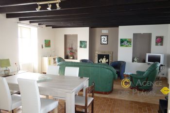 PIRIAC SUR MER dans un lieudit - Maison ancienne en pierre 3 chambres � vendre - Plage et commerces � v�lo