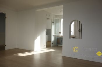 LA TURBALLE CENTRE-VILLE - Maison 4/5 chambres � vendre - Port, plage et commerces � pied