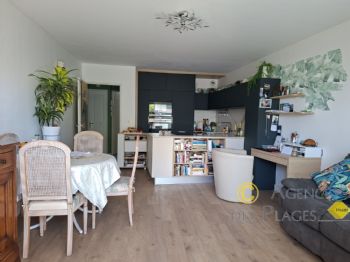 LA TURBALLE CENTRE-VILLE - Appartement de plain pied, 2 chambres, en parfait �tat - Commerces, port et plage � pied