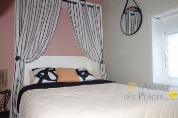 LA TURBALLE TRES PROCHE PLAGE - Appartement T3bis en duplex � vendre - 61 m� habitables - Port et commerces � pied