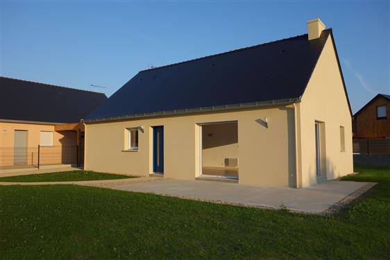 SAINT-MOLF - Maison r�cente de plain pied, 3 chambres, � louer � l'ann�e - Les commerces � pied